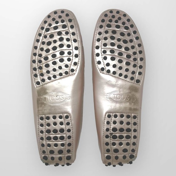 Tod's Metallic Pink Loafers - Picture 6 of 8